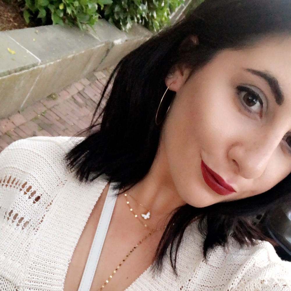 Meet your Posher, Dana